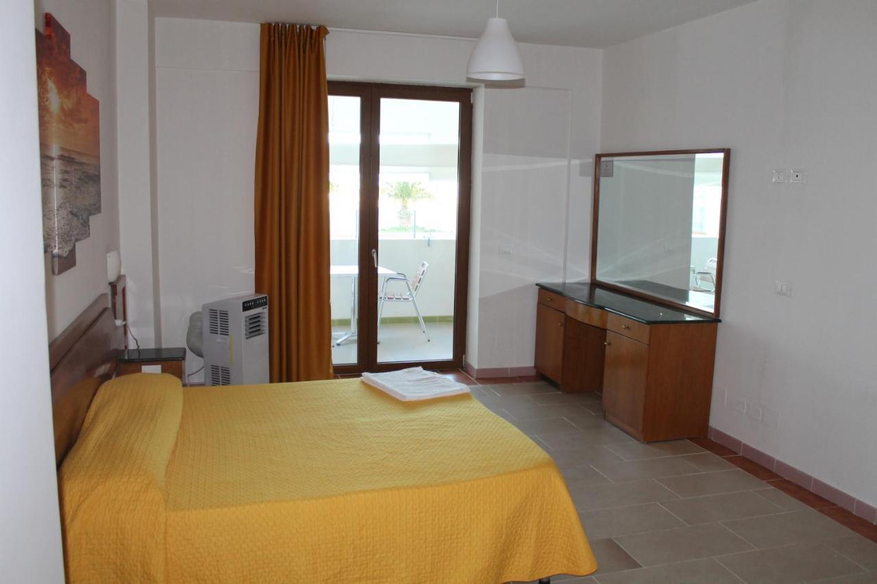 B&B Palazzo Manfredi Vieste, Fronte Mare Con Parcheggio Buitenkant foto