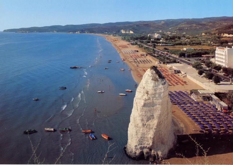 B&B Palazzo Manfredi Vieste, Fronte Mare Con Parcheggio Buitenkant foto