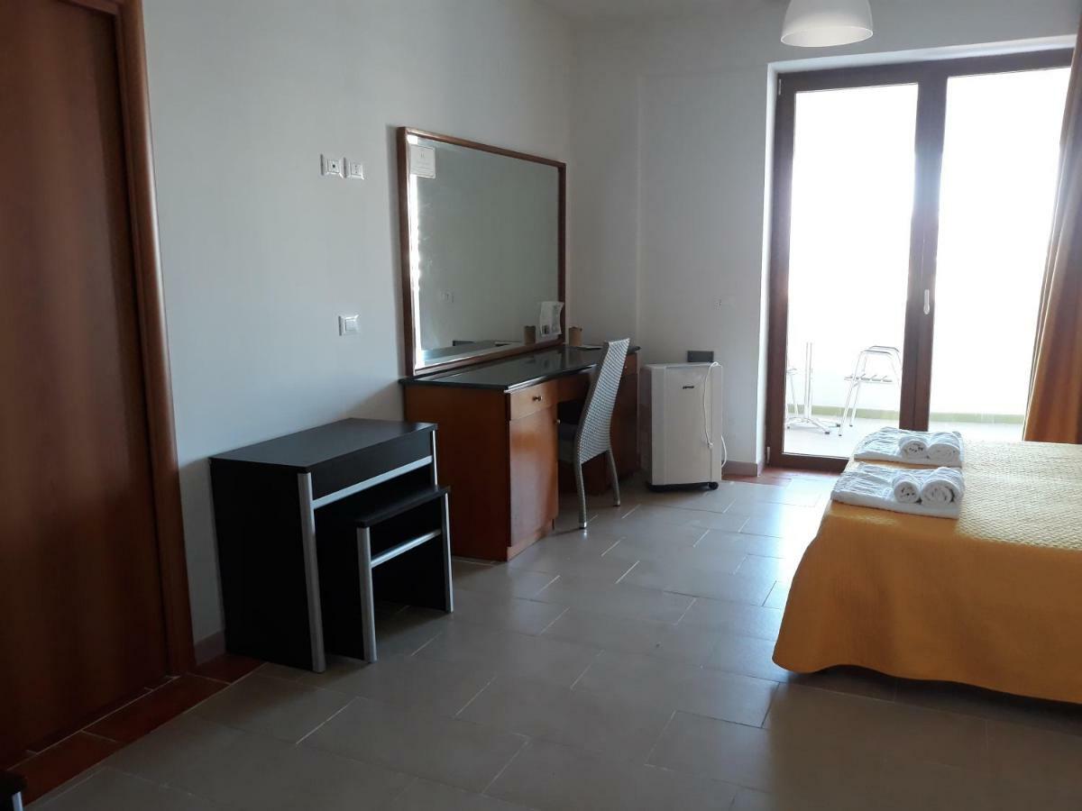 B&B Palazzo Manfredi Vieste, Fronte Mare Con Parcheggio Buitenkant foto